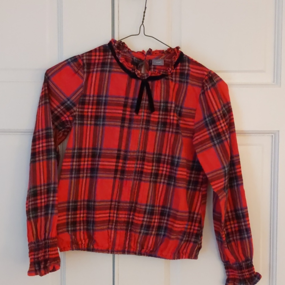 Adorable Red Plaid top 🥰